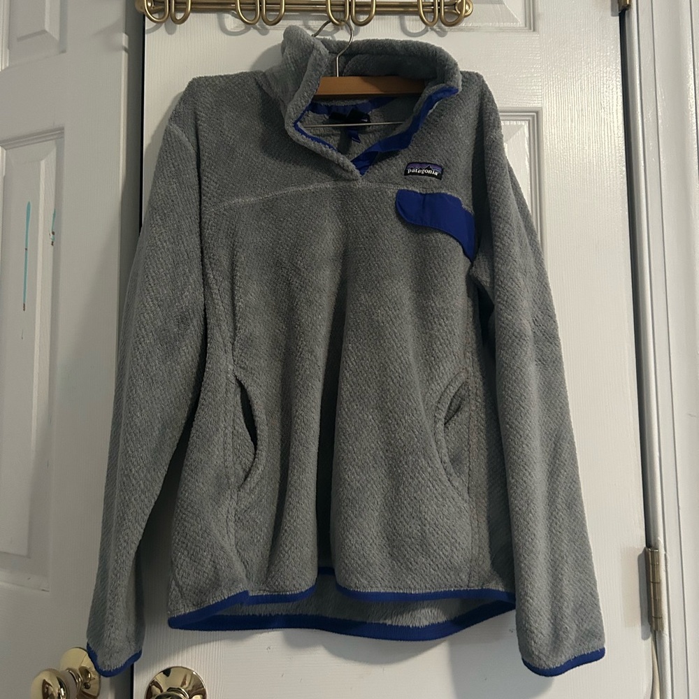 Patagonia Gray and Blue Fleece Jacket